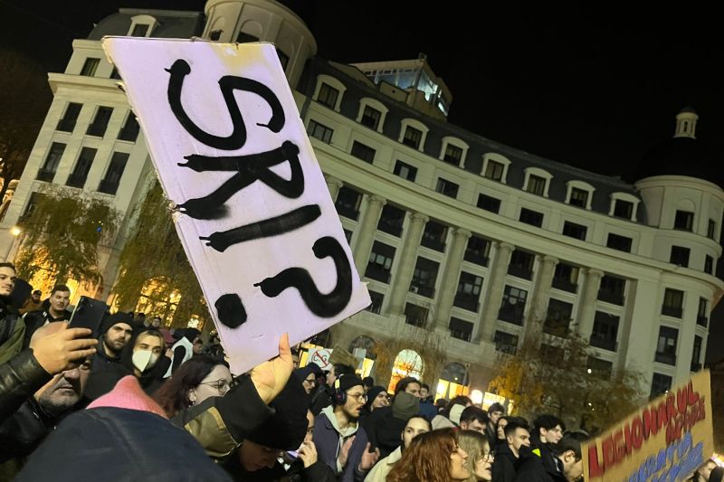 „Manifestațiile pro-democrație” continuă în București și în câteva orașe: „Fără afiliere politică, nu spunem că votăm cu X” / Protest anunțat și de studenți români din Olanda