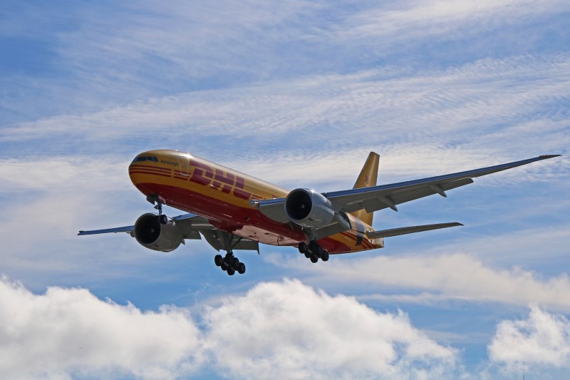 Avion DHL