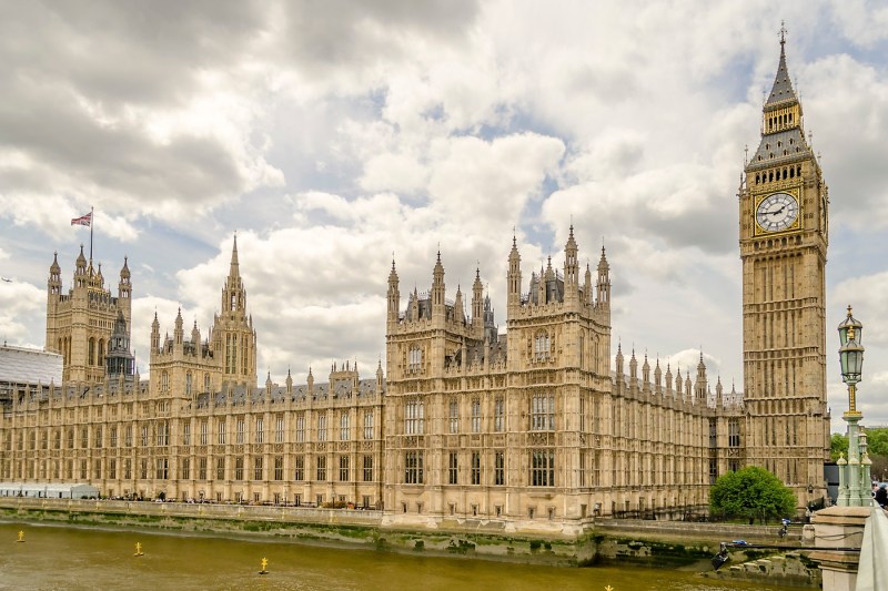 Clădirea Parlamentului din Londra se va alimenta cu energie de la metrou