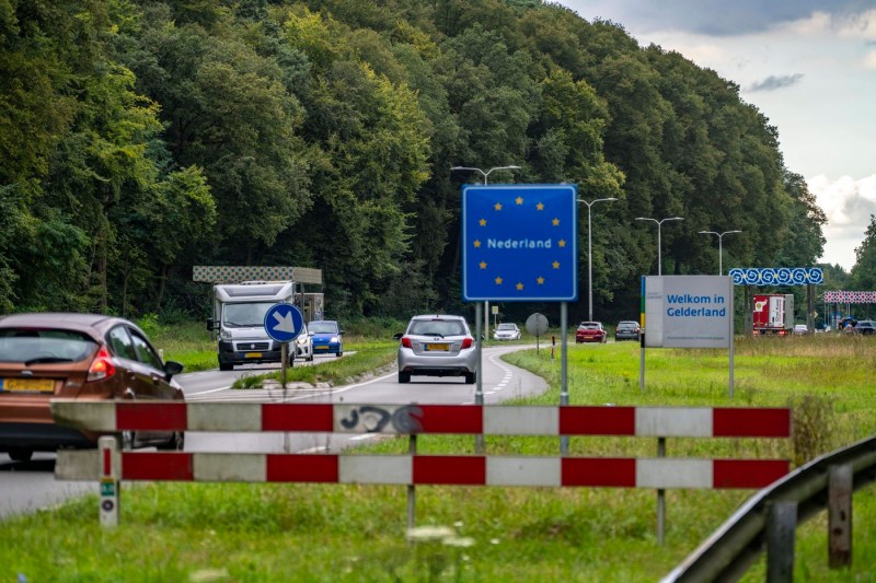 Olanda va impune controale la toate frontierele terestre începând din 9 decembrie