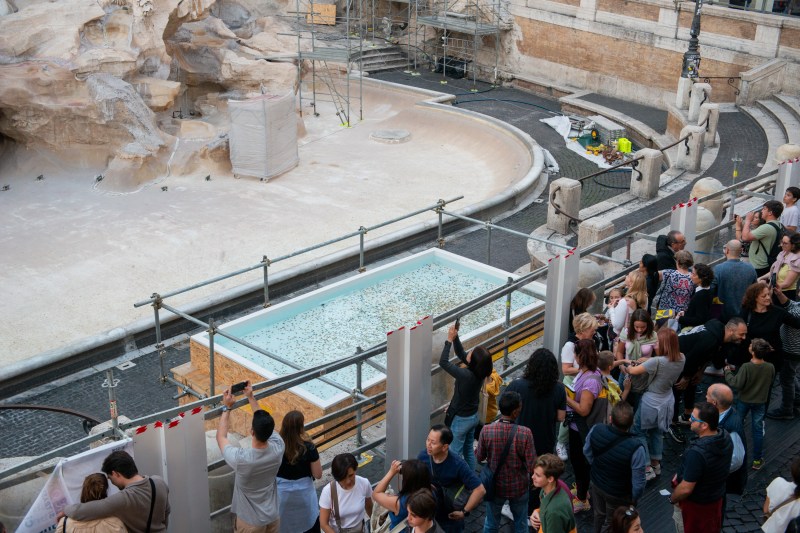 Fontana di Trevi închisă / Foto: Valentina Stefanelli / LaPresse / Profimedia