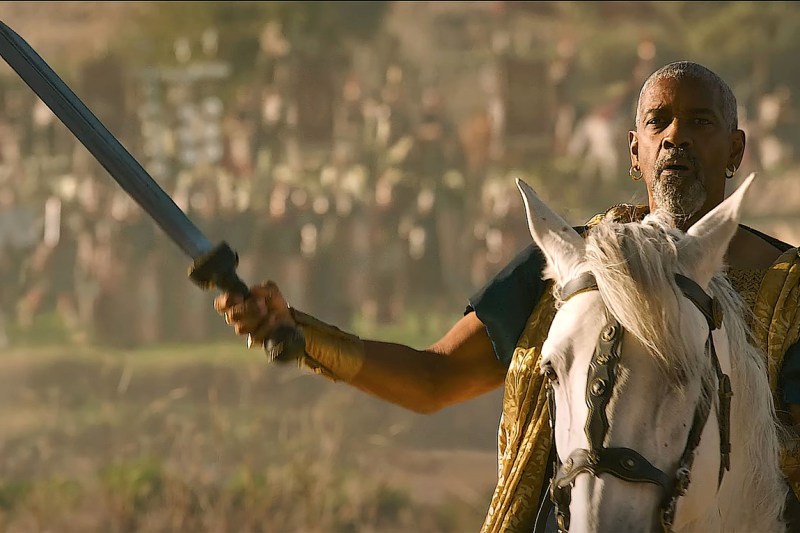 Filmul „Gladiatorul II”, acum în cinematografe. Denzel Washington spune că o scenă a fost tăiată de „frică”