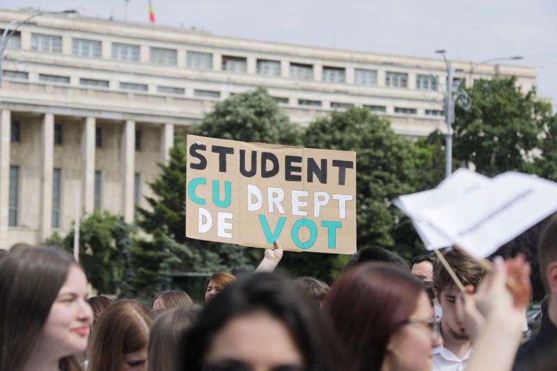 Adunare publică, sub egida „Puterea Studenților este votul!”, în Piața Victoriei, București, 18 mai 2024. Foto: Inquam Photos / Mălina Norocea