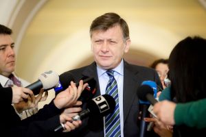 Crin Antonescu, declarații de presă. Foto: Inquam Photos / Ovidiu Micsik