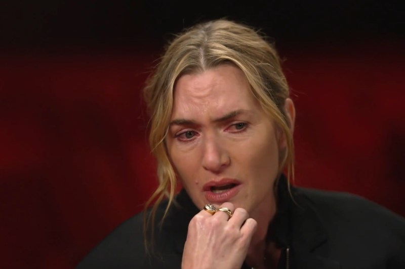 VIDEO Kate Winslet a izbucnit în lacrimi când a fost întrebată de un moment ce a avut loc cu 26 de ani în urmă: „Sper să vă bântuie”