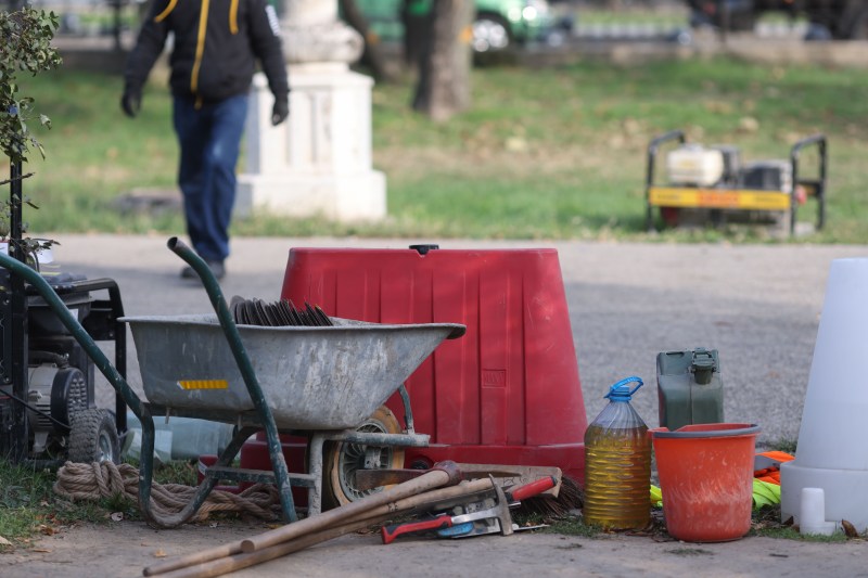 fanatik.ro: Ce prejudiciu a produs asfaltarea nelegală din Piața Unirii făcută de către Primăria Sectorului 3. Ce a descoperit Curtea de Conturi la instituția condusă de Robert Negoiță