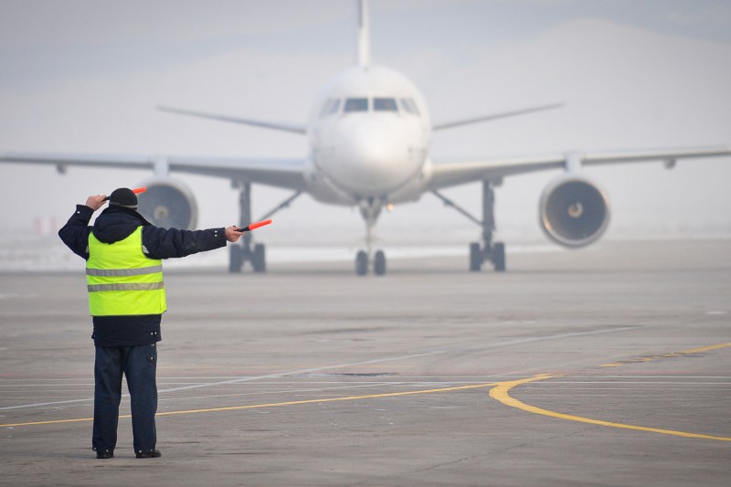 Mai multe zboruri de pe Aeroportul din Iași, anulate sau redirecționate din cauza ceții