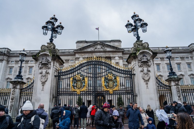 Petrecere a personalului Casei Regale britanice încheiată cu o bătaie. Palatul Buckingham anchetează incidentul