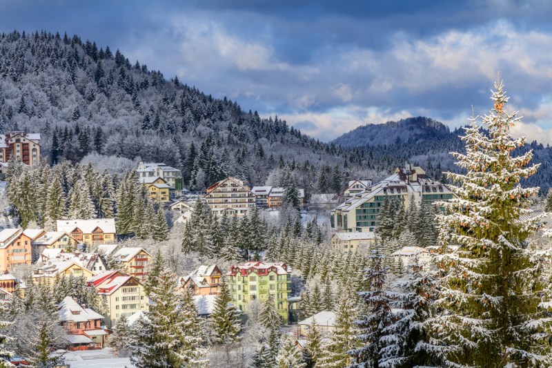 Peisaj de iarnă în Predeal. Sogodel Vlad / Shutterstock.com