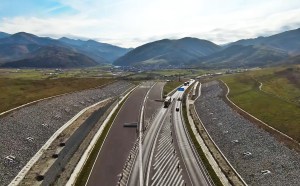 Autostrada Sibiu - Pitești, capătul spre Boița si intrarea în munți / Sursă: Captură YouTube - Radu Ignat