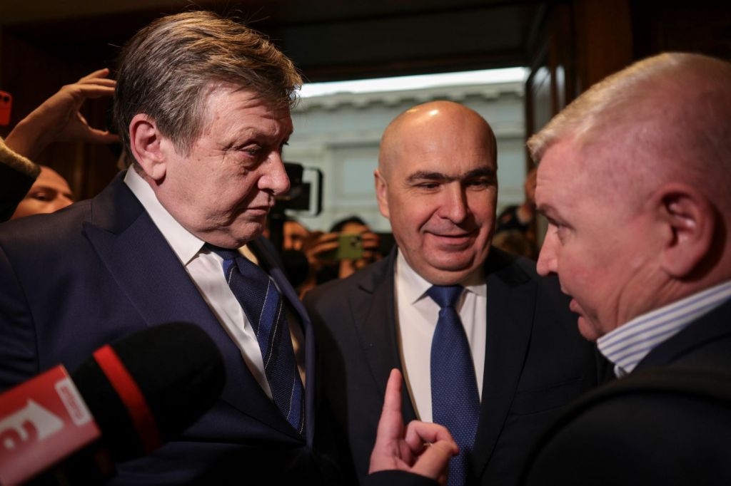 Crin Antonescu, Ilie Bolojan și Florin Roman. Foto: Inquam Photos / Octav Ganea