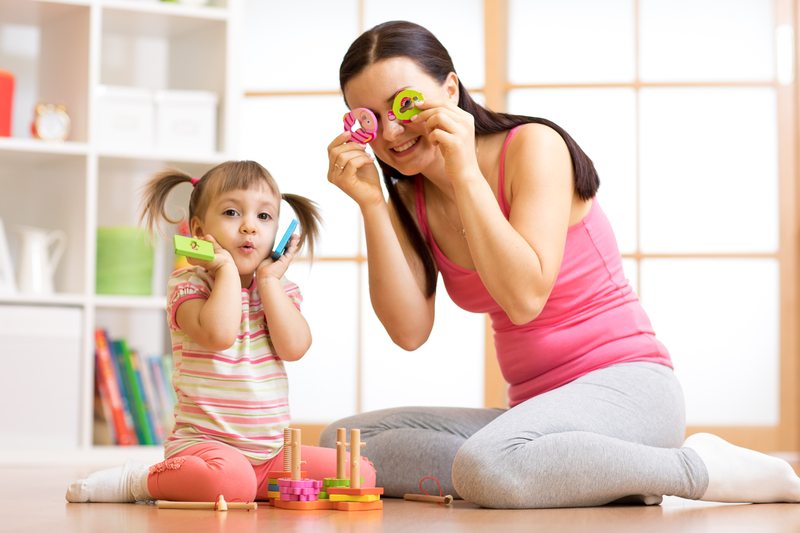 E important să vă jucați împreună cu copilul dumneavoastră / Foto: Oksun70 | Dreamstime.com