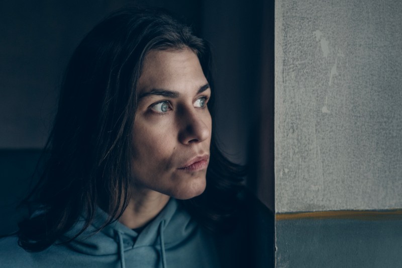 INTERVIU Actrița Ana Ularu, protagonista primului serial românesc Netflix: „Am fost într-un pericol uriaș de a cădea, iarăși, în partea întunecată a istoriei”