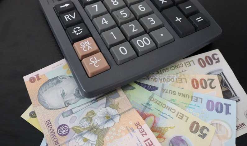 Salariul mediu net din ianuarie a fost de peste 5300 de lei. Domeniile în care munca e cel mai bine plătită