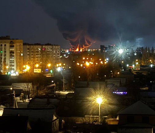 VIDEO Ucraina a atacat masiv cu drone orașul în care se află baza flotei ruse de bombardiere strategice: „Engels e în flăcări, apărarea voastră este îngrozită”