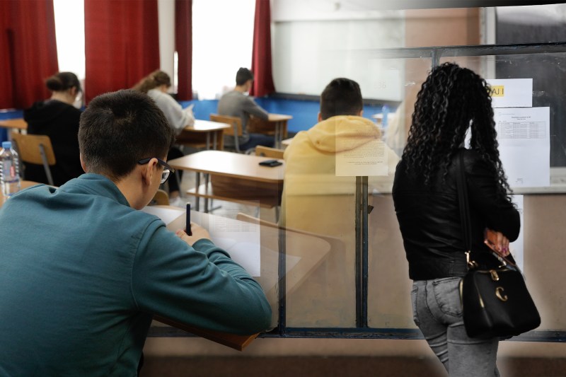 Elevi în timpul unui examen, fotografii ilustrative. Colaj: Ion Mateș / Hotnews. Foto: Inquam Photos