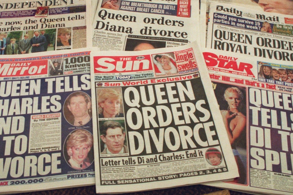 Primele pagini ale ziarelor, în Londra, pe 21 decembrie 1995. Foto: Martin Cleaver / AP / Profimedia