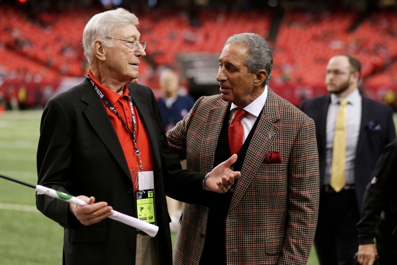 Documente secrete ale FBI arată că fondatorii uneia dintre cele mai cunoscute companii americane au fost investigați pentru dare de mită