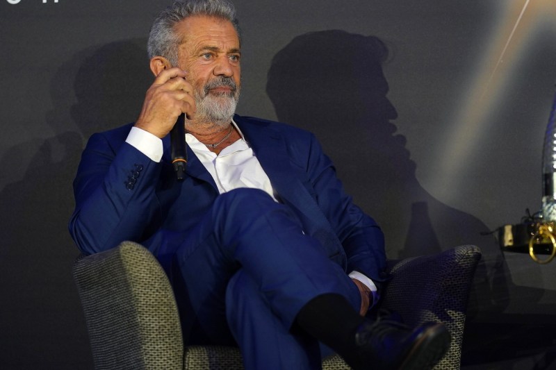 Mel Gibson spune că locuința i-a ars din temelii în timp ce dădea un interviu: „Eram puțin neliniștit”