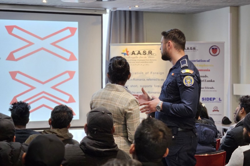 Curs de circulație pe drumuri publice pentru livratorii din Sri Lanka. FOTO: AASR