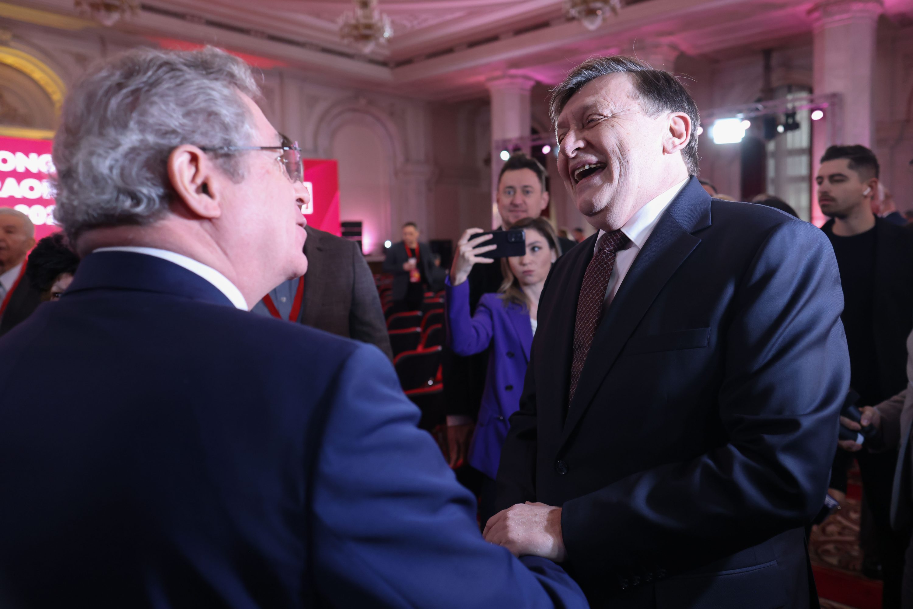 Crin Antonescu: O poveste cu happy end pentru România