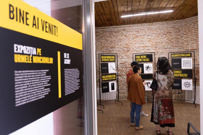 INTERVIU. Ce pot să ne învețe despre prezent anul 1946, când comuniștii au câștigat alegerile prin fraudă, dar și revoluția televizată din 1989