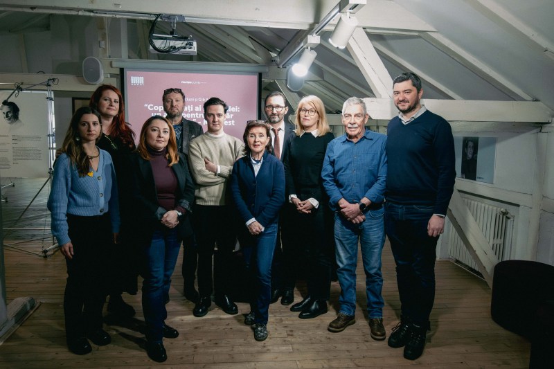 Manifestul „Copiii uitați ai României: un apel pentru adevăr și reparație” cere înființarea unei comisii de cercetare a abuzurilor copiilor instituționalizați