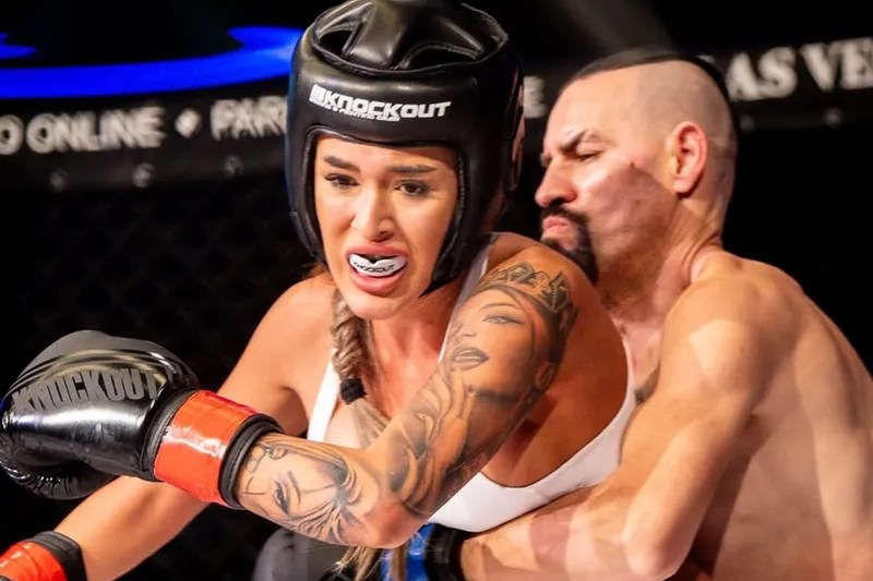 „Dezgustător”. Reacții dure în presa străină, după un eveniment organizat în România: 2 bărbați vs. 3 femei. „Cum e legal?!”