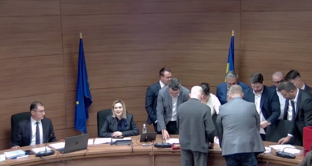 Momentul numărării voturilor de la ședința de azi a Consiliului Local Sector 3. Foto: captură video