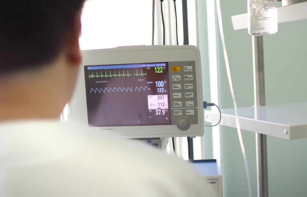 Monitor medical. Fotografie ilustrativă de Sudok1 | Dreamstime.com