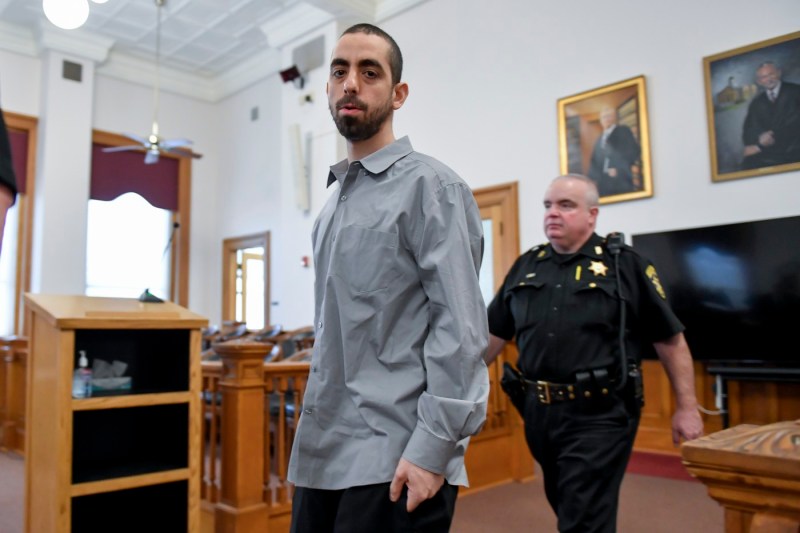 Atacatorul lui Salman Rushdie, condamnat pentru tentativă de omor. Hadi Matar a pledat nevinovat pentru atacul comis în fața a 1.000 de oameni