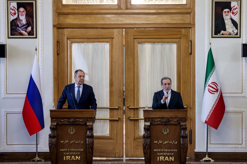 Iranul i-a transmis un mesaj lui Donald Trump, în marja vizitei efectuate de Serghei Lavrov la Teheran. Discuții cu partea rusă despre programul nuclear al Republicii Islamice