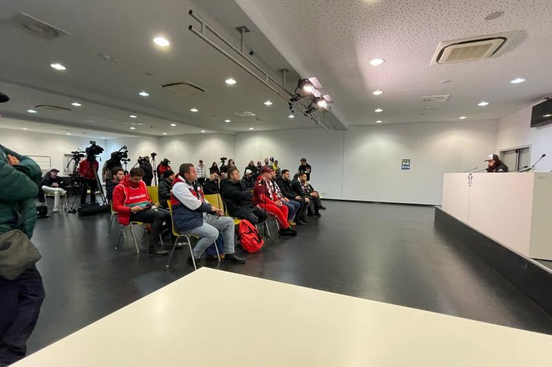 Scene incredibile la o conferință de presă din România: „Ce-ați făcut, mă? Câți sunteți?”