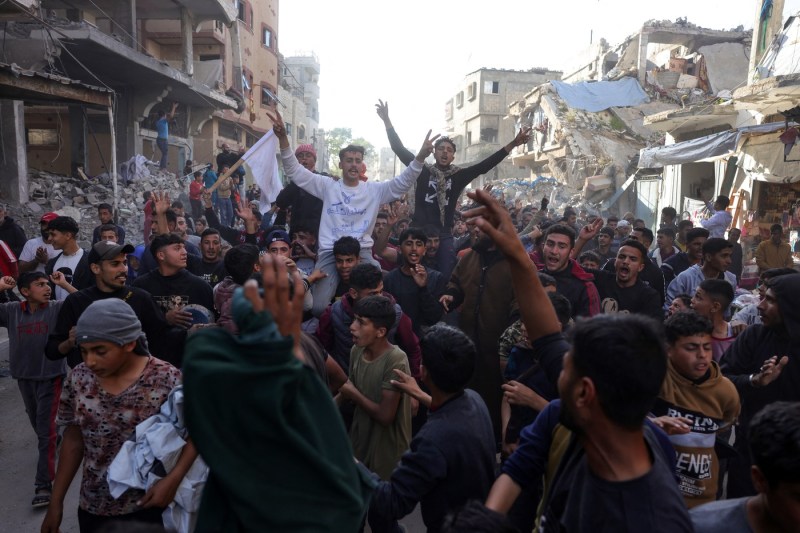 Protest al palestinienilor împotriva Hamas în Gaza / „Afară, afară! Hamas ieșiți afară!” / „Ne-am săturat de bombardamente, ucideri și strămutări”