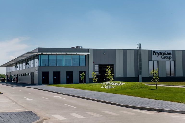 ULTIMA ORĂ Gigant mondial vrea să mute producția din UK în România. Cel mai mare sindicat britanic se revoltă cu grevă și cere intervenția Guvernului