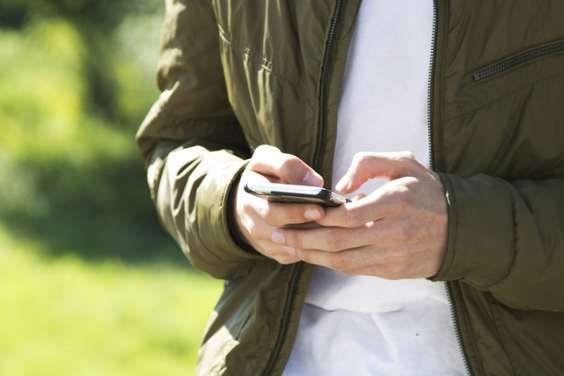 Un antrenor exasperat de noua generație: „Dacă le iei telefonul, nu mai ajung acasă”