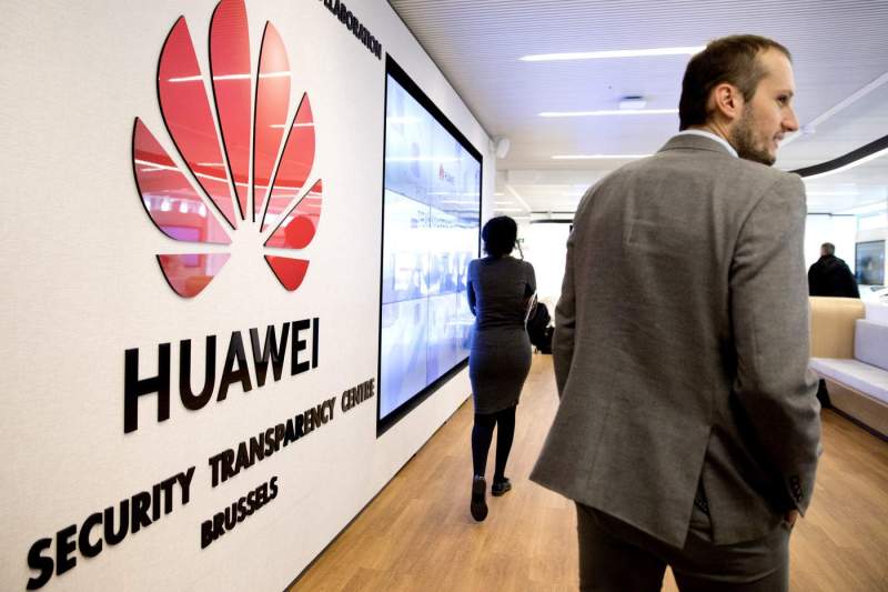 Înalt oficial Huawei, pus sub acuzare în dosarul de corupție de la Parlamentul European