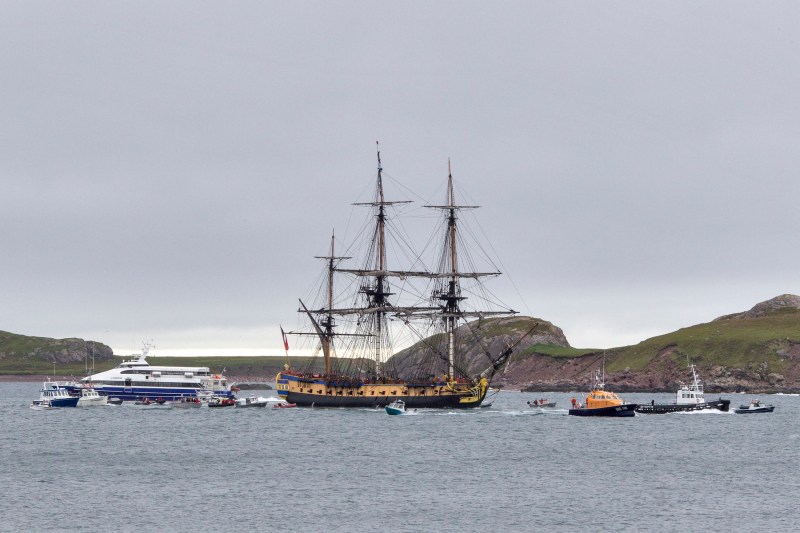 Indignare în Franța după ce un deputat a propus trimiterea migranților ilegali pe o insulă îndepărtată