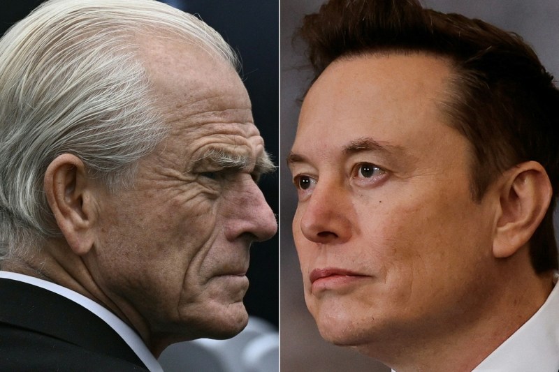 Cum a reacționat consilierul lui Trump după ce a fost numit de Elon Musk „idiot” și „mai prost decât un sac de cărămizi”