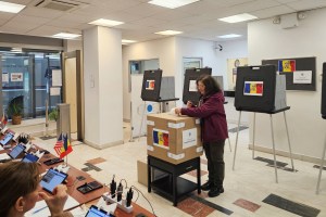 Secție de vot din SUA, la turul I al alegerilor prezidențiale din 2024. Foto: MAE