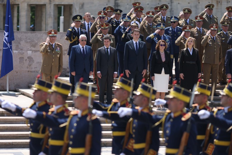 Nicușor Dan, apel la unitate de Ziua Eroilor: Nu înseamnă să gândim la fel, ci să ne asumăm împreună direcția