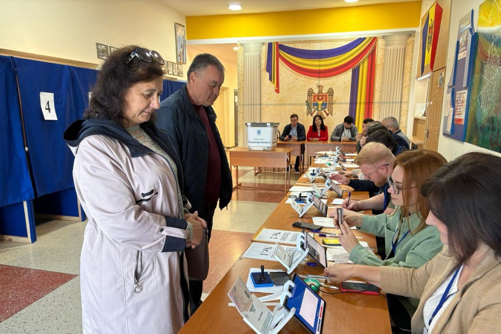 Secție de votare din Republica Moldova. Foto: Ambasada României în Republica Moldova