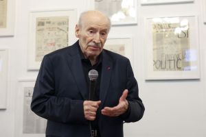 Ceremonia de decernare a Premiului GDS pe anul 2024 acordat lui Victor Rebengiuc, la sediul GDS din București, 1 aprilie 2025. Inquam Photos / George Călin