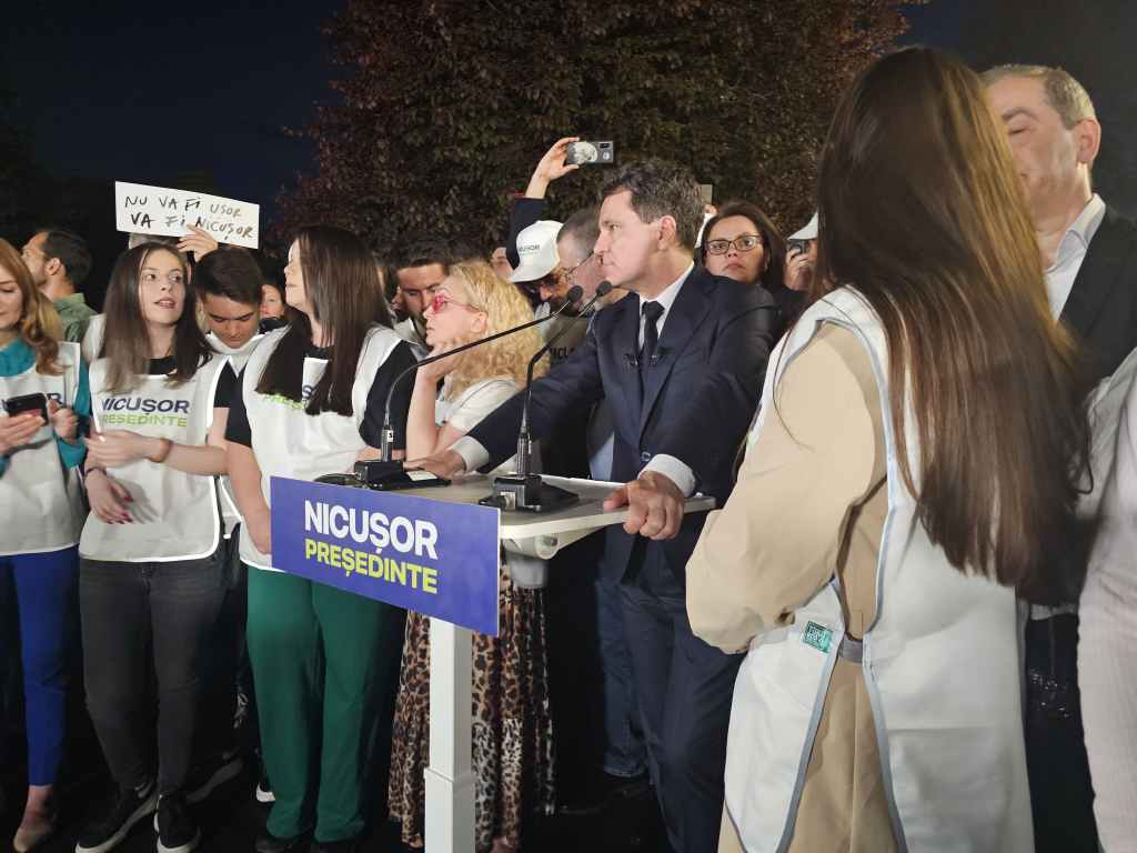 Nicusor Dan, după anunțarea rezultatelor exit-poll. FOTO: Laurentiu Ungureanu / HotNews