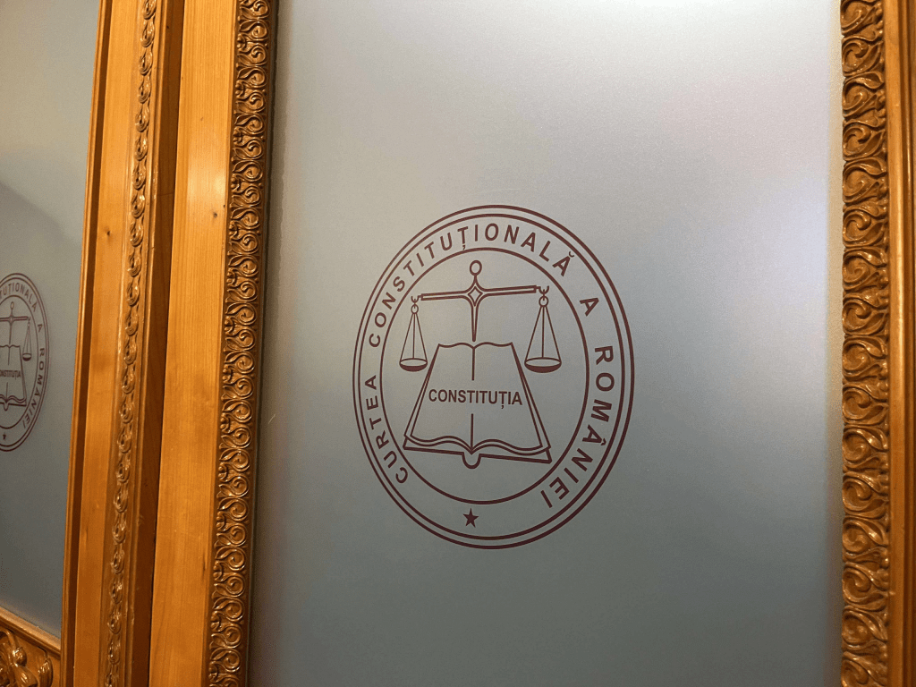 „Se impun clarificări publice”. CSM și președinții de tribunale cer și ei lămuriri despre întâlnirea dintre Bolojan și șefa CCR
