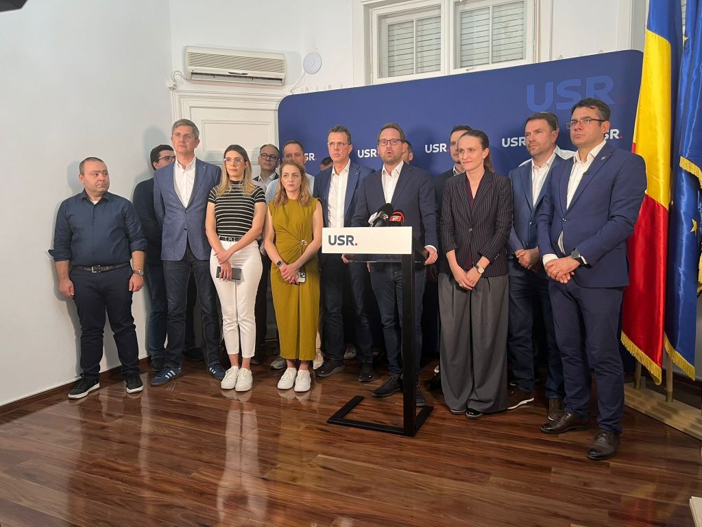 Conferință USR la sediul central în seara alegerilor prezidențiale / Foto: Ștefania Gheorghe / HotNews
