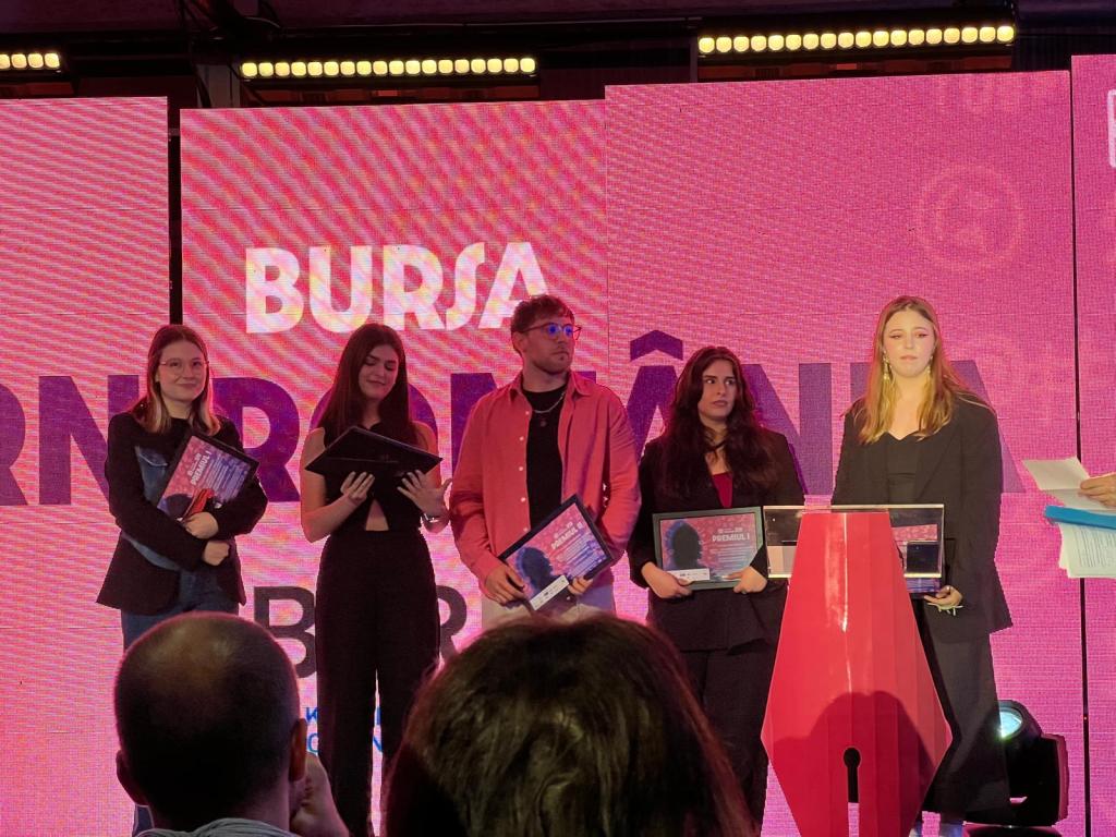 Ștefania Gheorghe și Alexandra Nistor la Gala Premiilor Superscrieri / Foto: HotNews