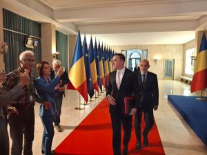 Ministrul Economiei, Bogdan Ivan, la intrarea oficială din Guvern / Foto: Adrian Vasilache, HotNews.ro