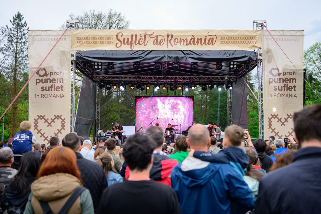 Peste 10.000 de participanți și 80 de mici producători locali, în a treia ediție a festivalului Suflet de România