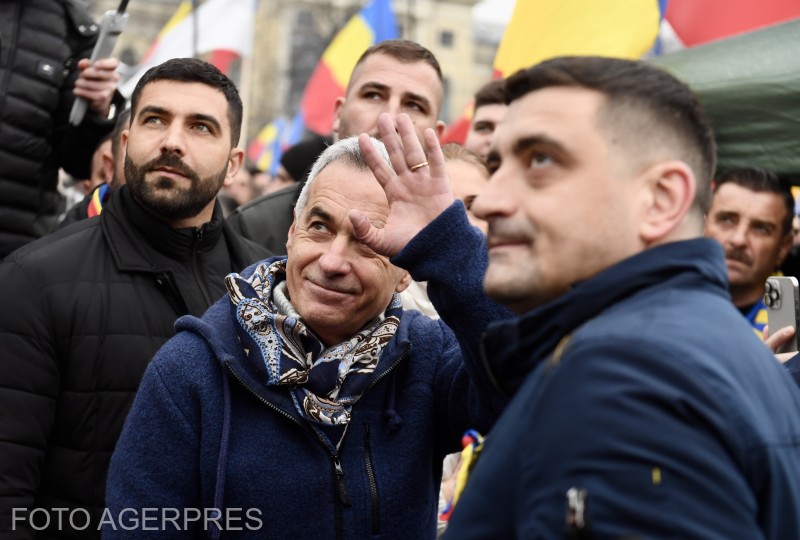 Călin Georgescu și George Simion la protestul AUR din Piața Victoriei, 1 martie 2025. Foto: Cristian Nistor / Agerpres